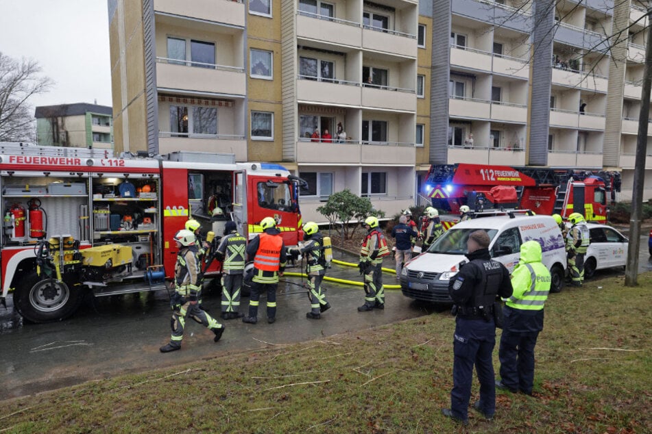 Etwa 20 Minuten versuchten die Rettungskräfte, den Mann wiederzubeleben.