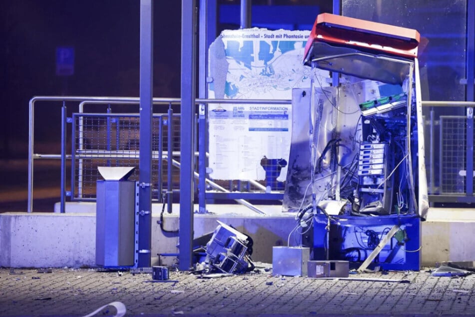 Anfang Dezember flog dieser Ticketautomat in Hohenstein-Ernstthal (Landkreis Zwickau) in die Luft. Es war einer von sechs Fällen in diesem Jahr.