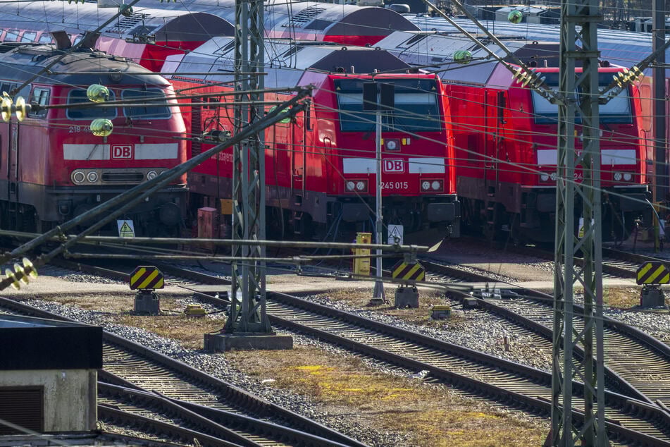 Auf der Bahnstrecke nach Mühldorf kam es zu einer gefährlichen Situation. (Symbolfoto)