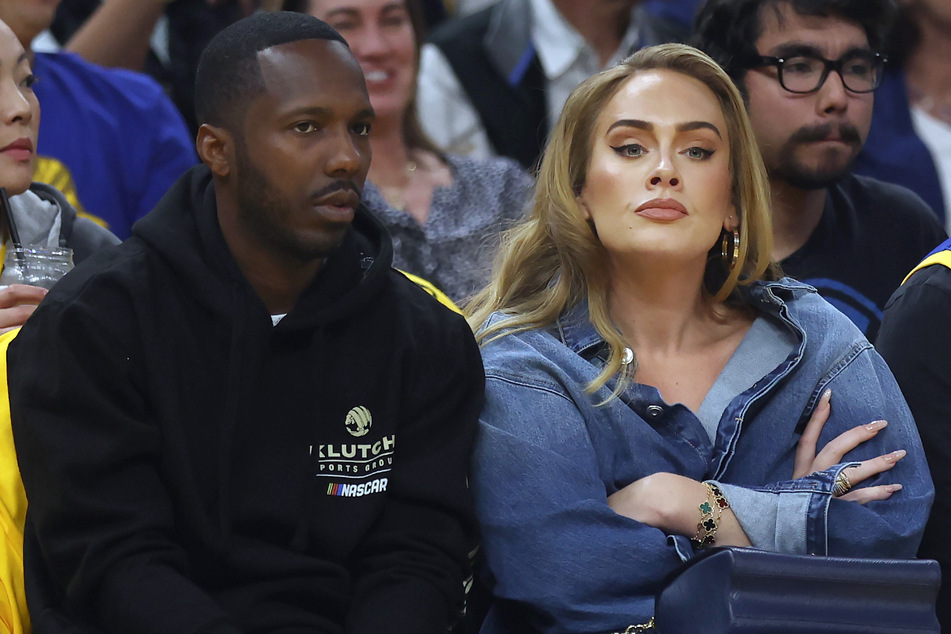 Adele zusammen mit ihrem Freund Rich Paul (40) bei einem NBA-Basketball-Spiel.