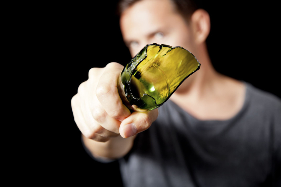 Die Anzahl der Angriffe auf Polizisten und Rettungskräfte durch Betrunkene ist 2019 gestiegen. (Symbolbild)