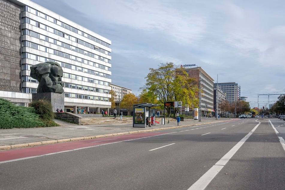 Rollt das Fahrerfeld der Tour de France 2030 am Karl-Marx-Kopf vorbei?