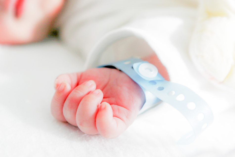 Über den Verkauf von Babys und Kleinkindern gibt es tragischerweise immer wieder Schlagzeilen. (Symbolbild)