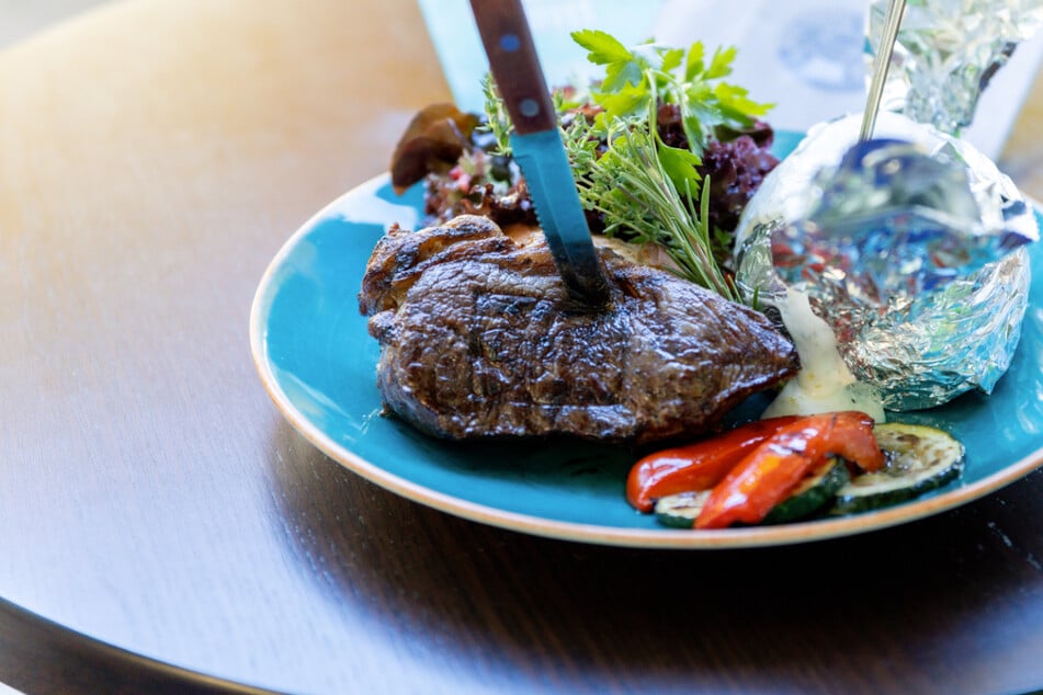Chemnitzer Restaurant bietet leckere Steaks vom 800 Grad-Grill zum Angebotspreis