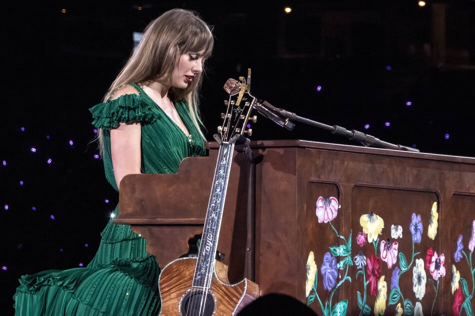 Taylor Swift performed Tell Me Why and Snow On The Beach as surprise songs at The Eras Tour in Mexico City on Friday.