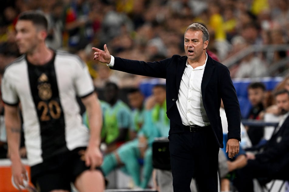 Bundestrainer Hansi Flick (58) steht nach dem Spiel gegen Kolumbien mehr denn je in Frage.