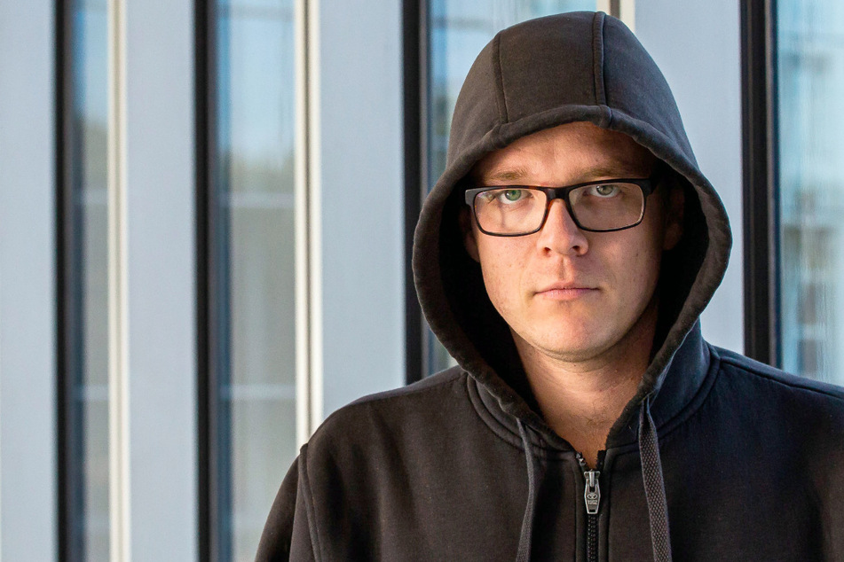 Rassismus-Vorwurf! Semsrott verlässt Die Partei, Sonneborn entschuldigt sich