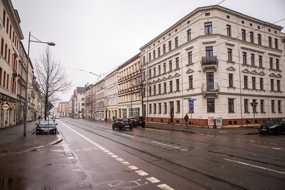 Der Fahrradfahrer stürzte im Bereich Lindenthaler/Cöthner Straße. (Archivbild)