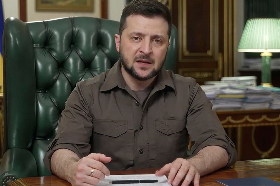 Wolodymyr Selenskyj (44) hat die russische Führung als Kriegsverbrecher bezeichnet.