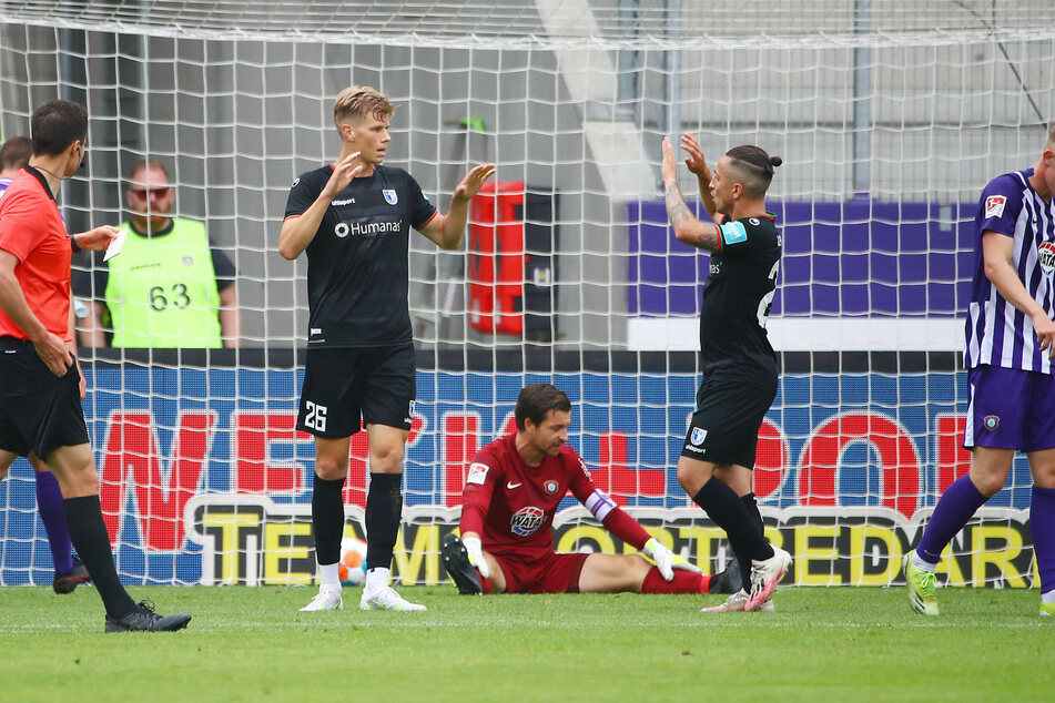 Allein dem starken Torwart Martin Männel (33) war es zu verdanken, dass es nur zwei Magdeburg-Treffer gab.