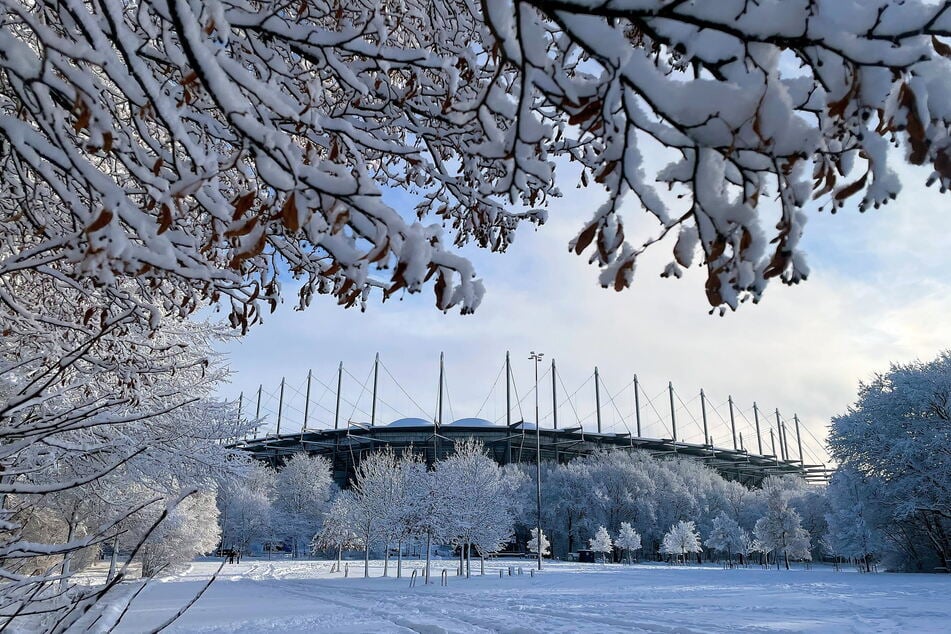 Wegen Sicherheitsbedenken rund um das Stadiondach des Volksparks wurde das Spiel gegen Leverkusen spontan abgesagt.