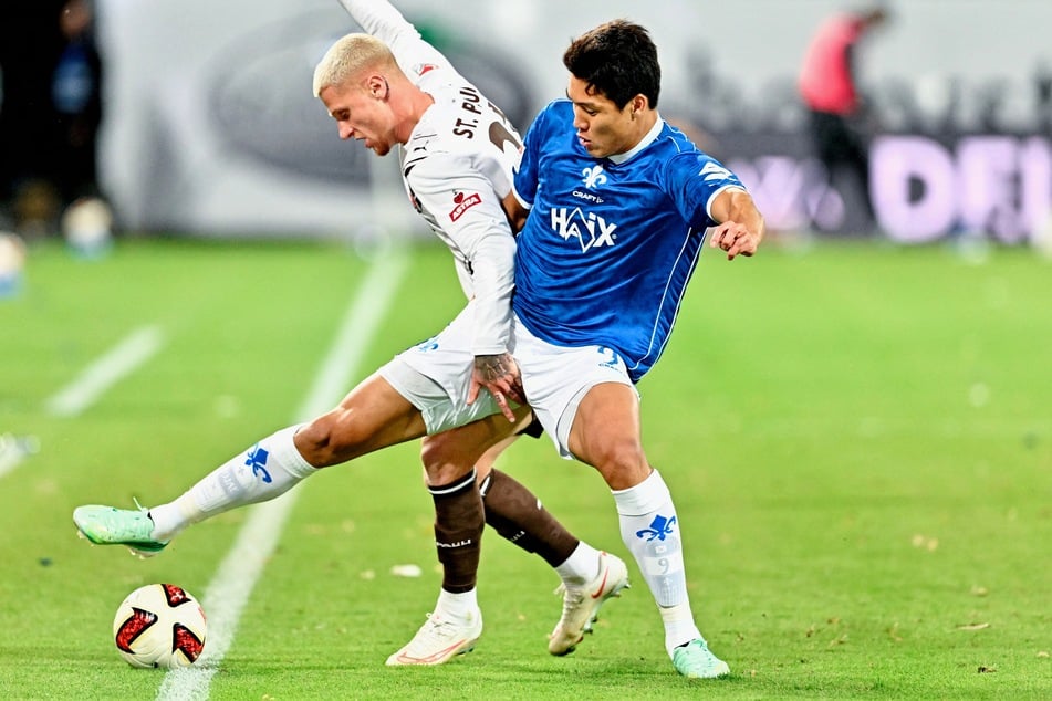 Louis Oppie (24, l.) verpasste diese Saison kaum einer Minute auf dem Platz. Trotzdem sei auch er nicht unersetzbar.