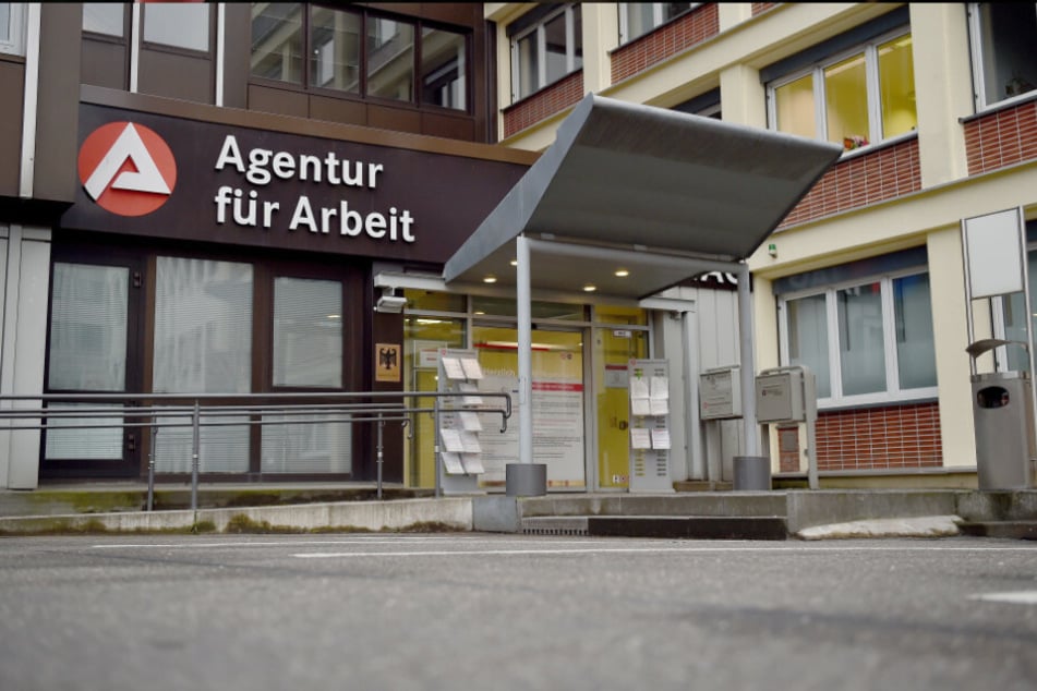 Die Agentur für Arbeit rechnet noch mit einem Einbruch auf dem Arbeitsmarkt.