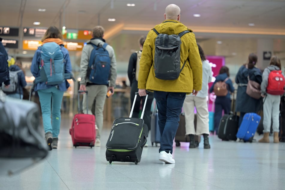 Die Lufthansa streicht den freien Handgepäckkoffer. (Symbolfoto)
