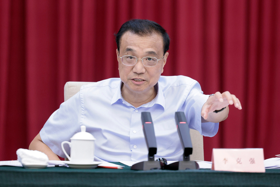 Regierungschef Li Keqiang (67) wies auf die wirtschaftlichen Folgen durch die Corona-Krise in China hin.