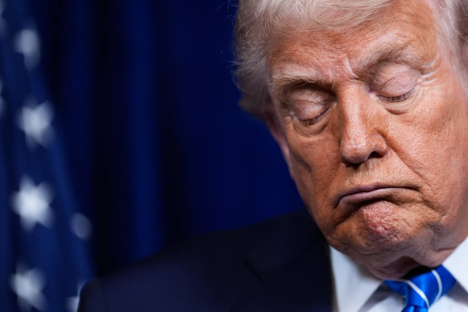 US-Präsident Trump sagt, er sei von Putin über den angeblichen Angriff informiert worden. Und reagiert.