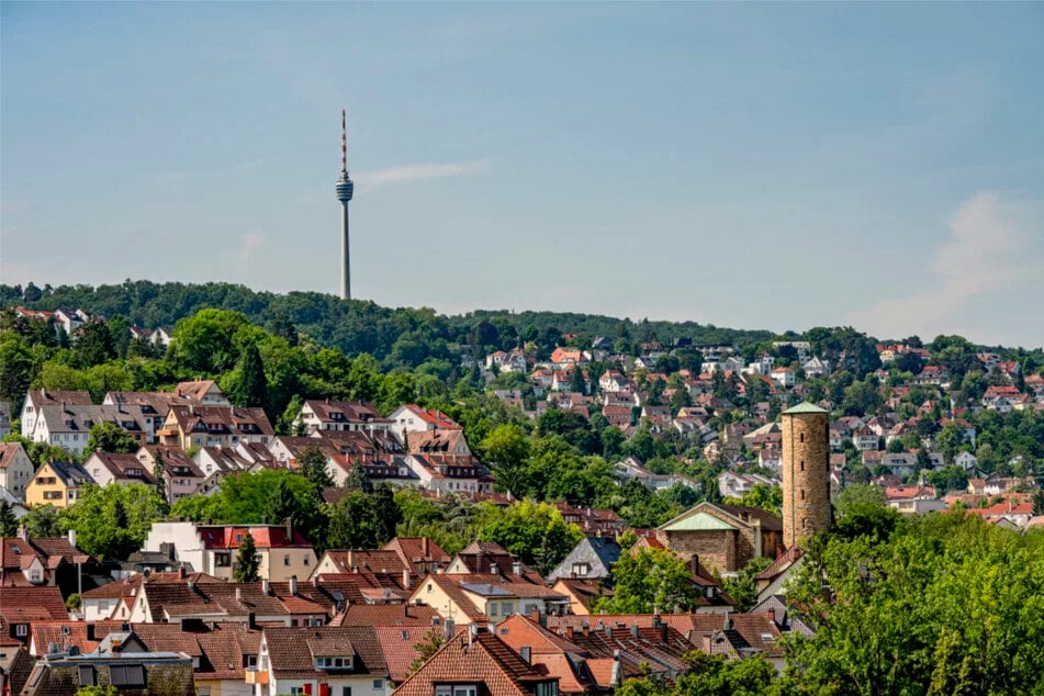 Der Fernsehturm gehört mittlerweile fest zum Stadtbild.