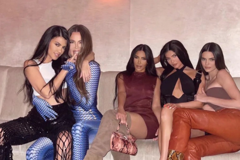 Sisters forvever. Kim Kardashian (m) looked back at her fun moments with her sisters on National Sister Day.