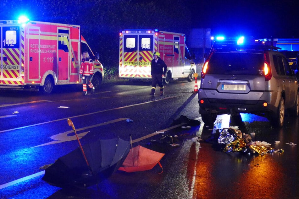 17-jähriger Jeck von Auto erfasst und auf Acker geschleudert - Lebensgefahr!