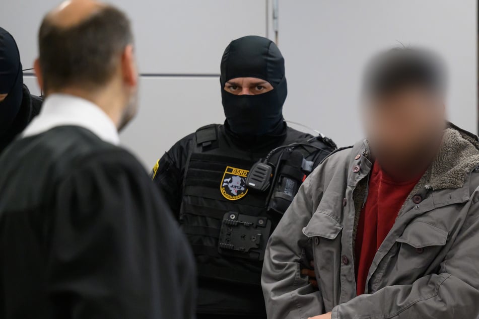 Er soll dem IS die Treue geschworen haben: 33-Jähriger in Terrorprozess verurteilt