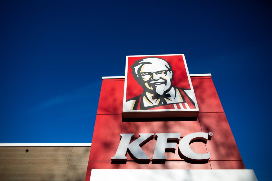 Die bisher einzige Filiale von Kentucky Fried Chicken (KFC) in Sachsen-Anhalt befand sich in den 90er-Jahren im Einkaufszentrum Flora Park. (Symbolbild)