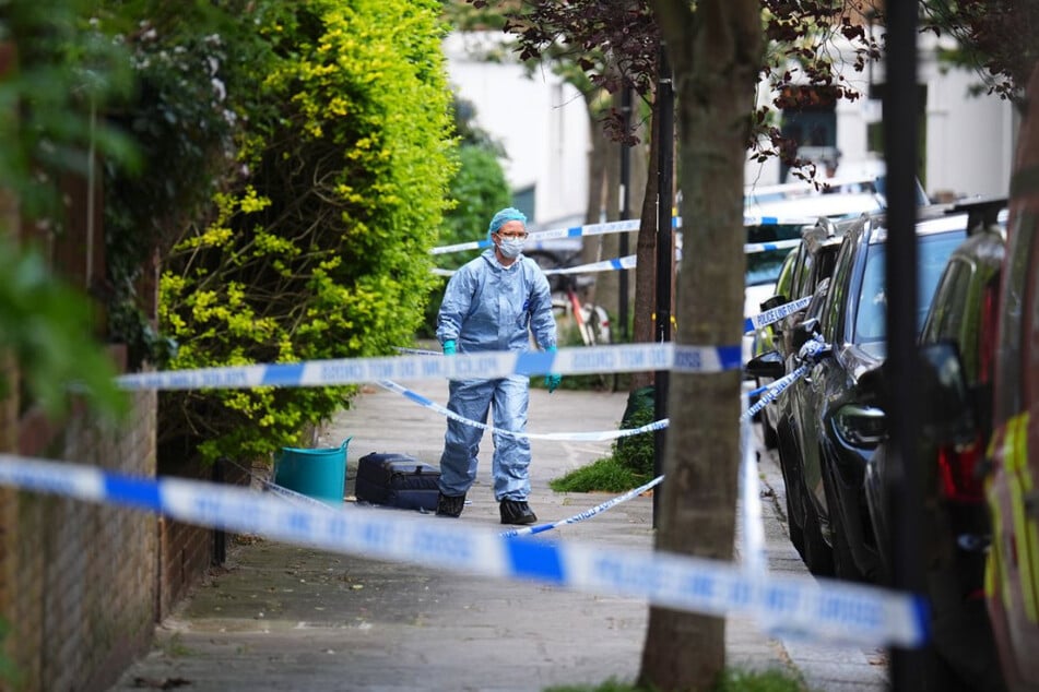 Die Ermittlungen werden von der Anti-Terror-Einheit geleitet.