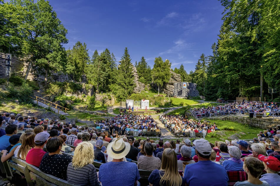 Die Naturbühne der Greifensteine wird im Sommer zum Freilufttheater.