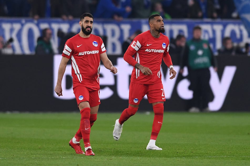 Tolga Cigerci (33, l.) spielte bis 2023 an der Seite von Prince Boateng (38, Karriere beendet) im Hertha-Mittelfeld. Den Abstieg der Alten Dame konnten sie nicht verhindern.
