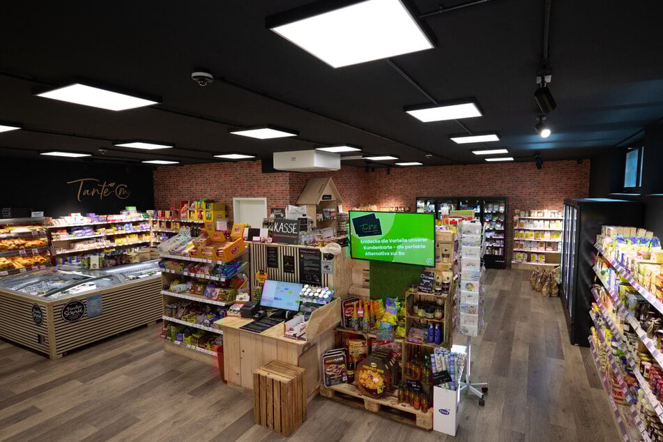 Ein personalloser Laden der Kette "Tante-M" von innen. Schon jetzt gibt es im Südwesten Mini-Supermärkte ohne Personal, die auch am Sonntag geöffnet haben.