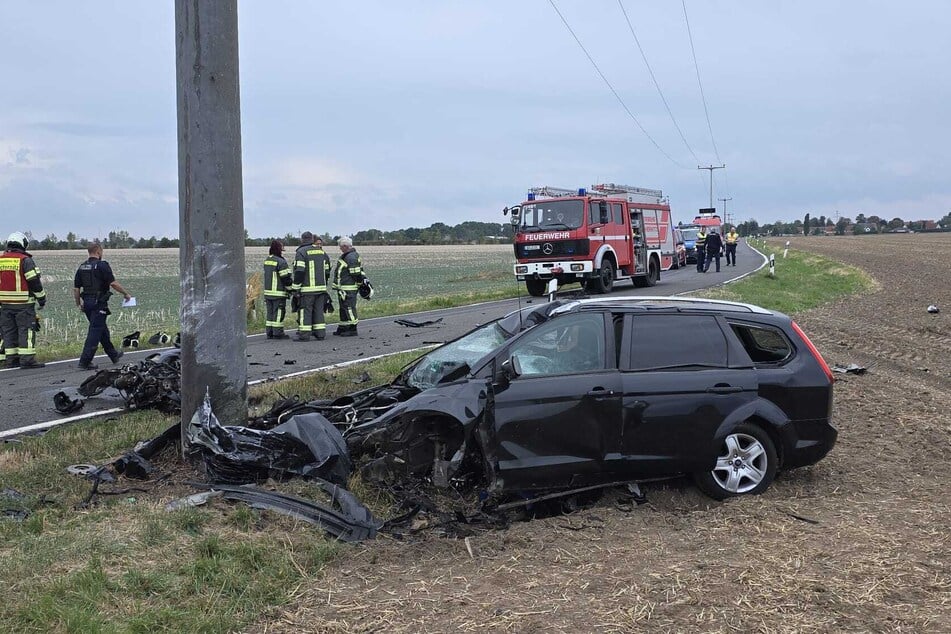 Nach bisherigen Informationen erlitt die Frau schwerste Verletzungen.
