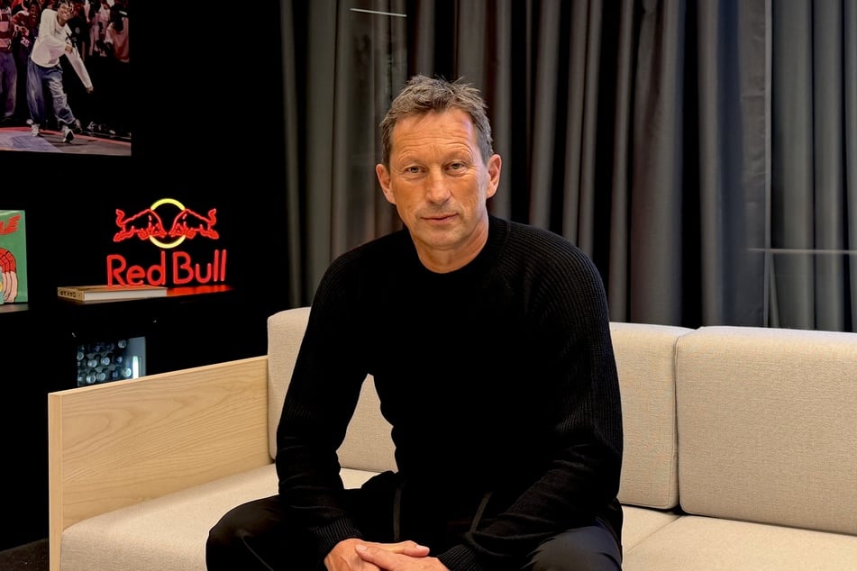 Roger Schmidt (59) hat am Donnerstag seinen Posten als Head of Global Soccer bei Red Bull angetreten, den Jürgen Klopp (59) zuvor innehatte.