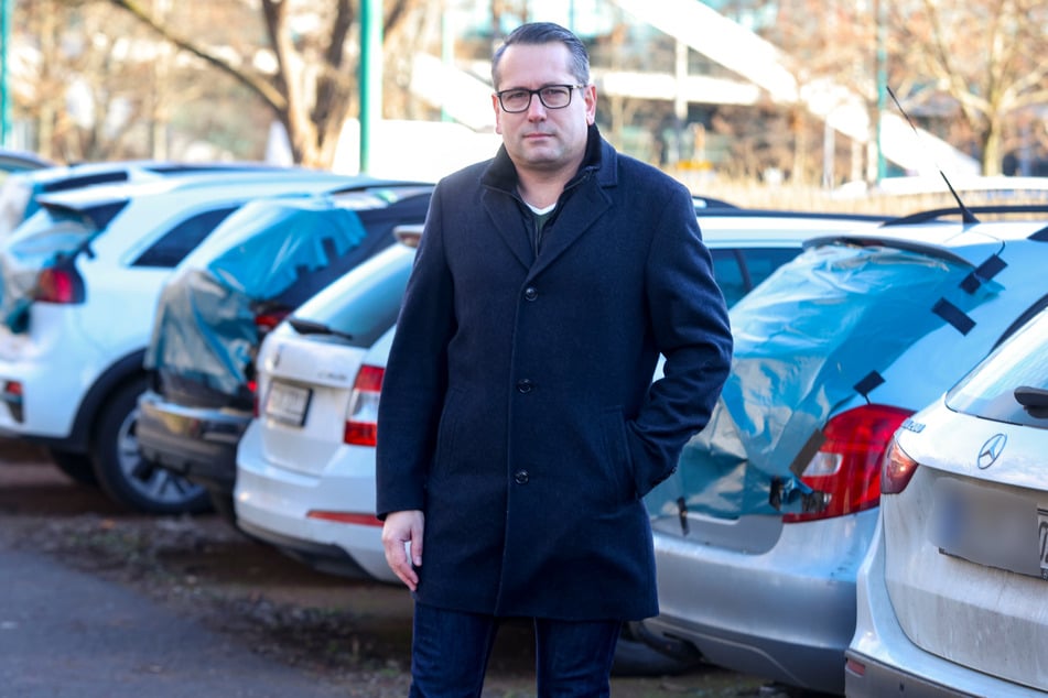 Alexander Wentworth-Paul (48), Leiter der Reiselogistik, informierte seine Angestellten, die noch als Reisebegleiter unterwegs waren.