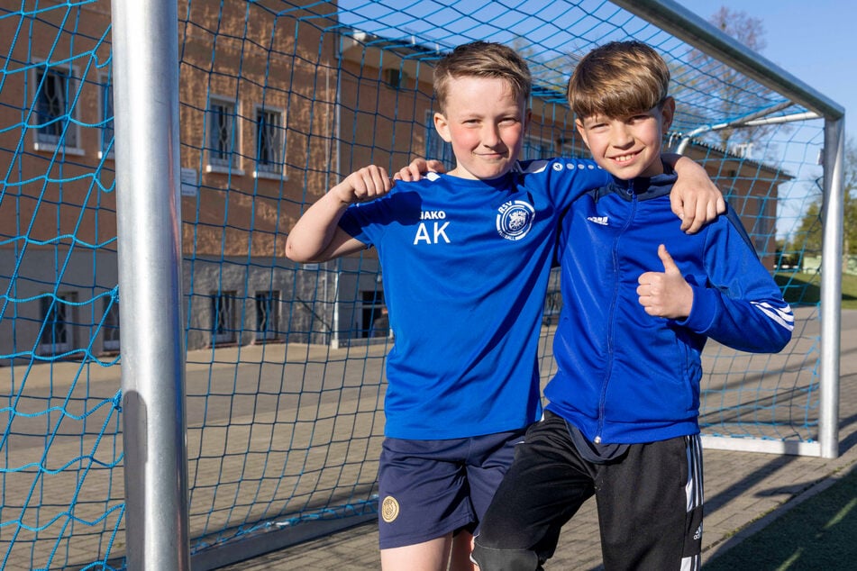 Anton (10, l.) und Miro (11) lassen sich von ein paar Niederlagen nicht unterkriegen.