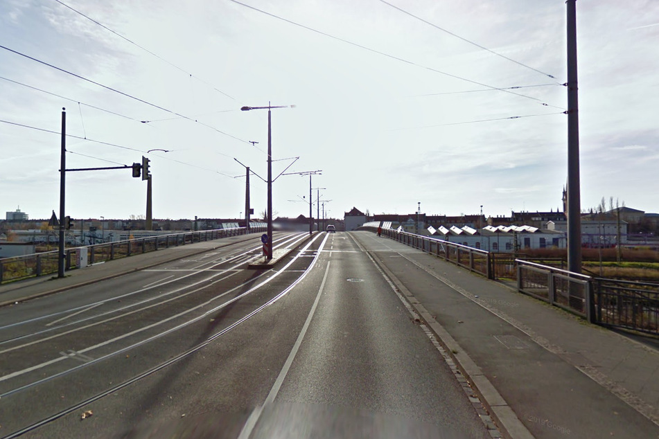 Über die Brücke der Hermann-Liebmann-Straße sollen die Täter im zweiten Fall geflüchtet sein.