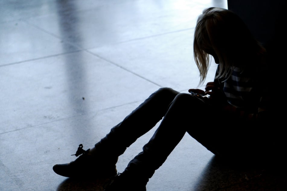 Mädchen (9) will Hausaufgaben nicht machen: Vater greift zu drastischem Mittel