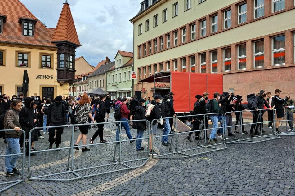 Höcke auf AfD-Fest in Grimma: "Leipzig nimmt Platz" organisiert Gegenprotest