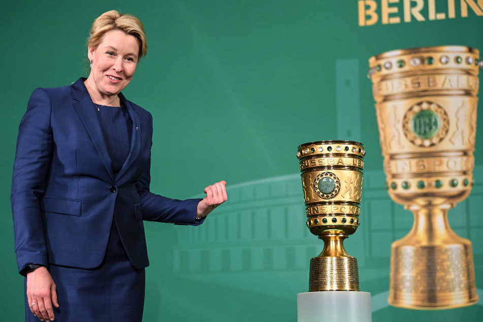 Berlins Regierende Bürgermeisterin Franziska Giffey (44, SPD) sieht im DFB-Pokalfinale auch eine große wirtschaftliche Bedeutung für die Hauptstadt.
