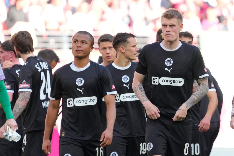 Die Profis des FC St. Pauli stehen vor einem Herzschlagfinale im Kampf gegen den Bundesliga-Abstieg.