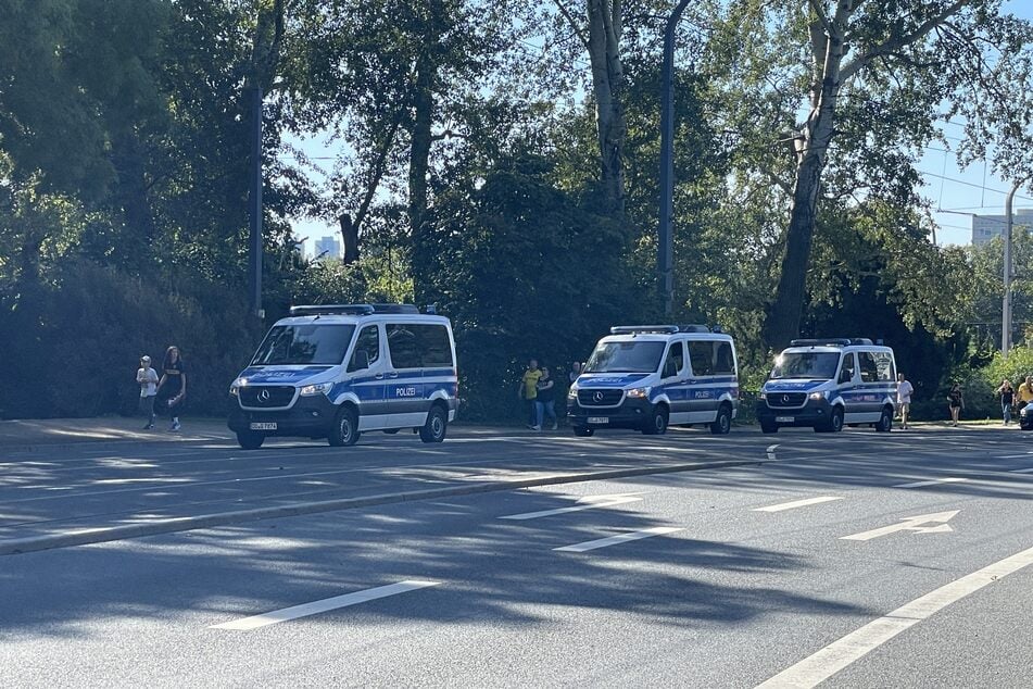 Wie schon beim Spiel gegen Hansa Rostock wird die Polizei am Sonntag mit mehreren Hundertschaften im Einsatz sein.