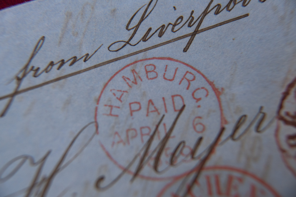 Ein Brief mit der größten bekannten Anzahl von 9-Schilling-Briefmarken aus dem Jahr 1859, der aus der Sammlung Erivan stammt, liegt im Heinrich Köhler Auktionshaus.