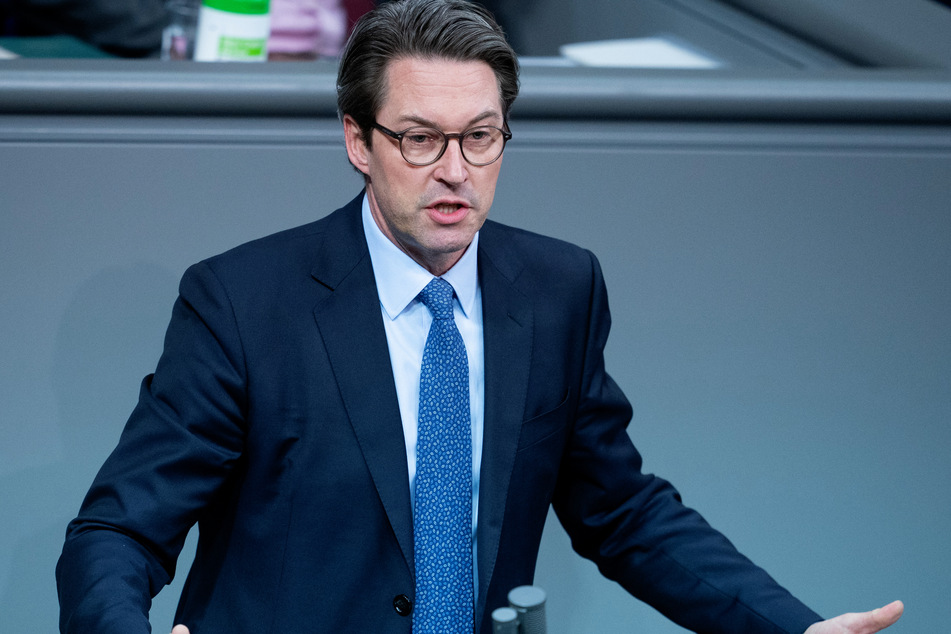 Andreas Scheuer (46, CSU), Bundesminister für Verkehr und digitale Infrastruktur, fordert Gutscheine für Haushalte mit schlechter Internetverbindung.