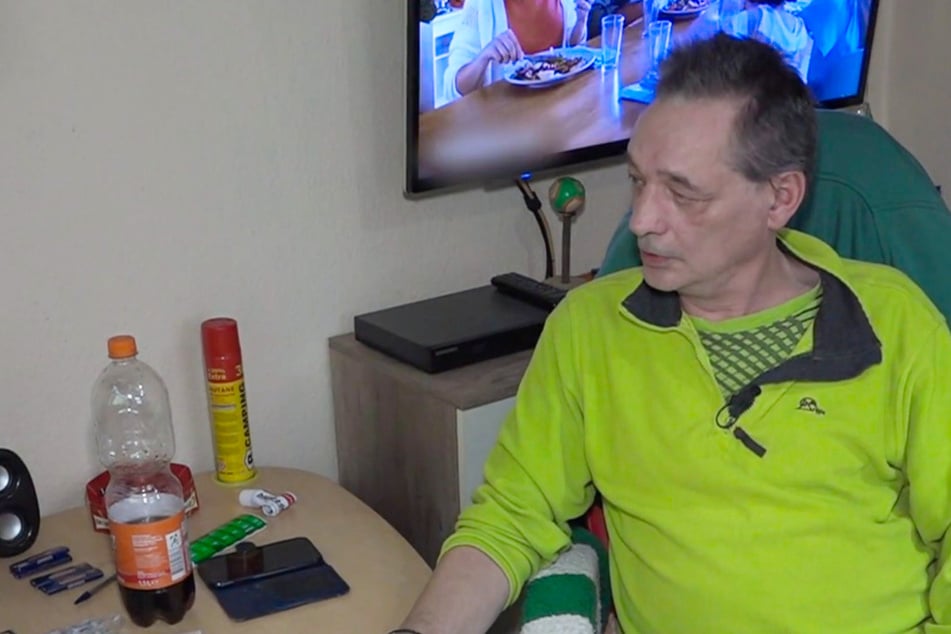 Arbeitsloser Manni: "Ich mach' meine Spiele, zwischendurch schlaf' ich - das ist mein Tagesablauf"
