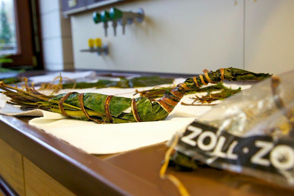In verschiedenen Sendungen wurden insgesamt 360 Kilo Khat entdeckt.