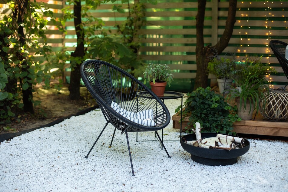Gartenmöbel aus Metall lassen sich durch ihre Beschichtung gut pflegen.
