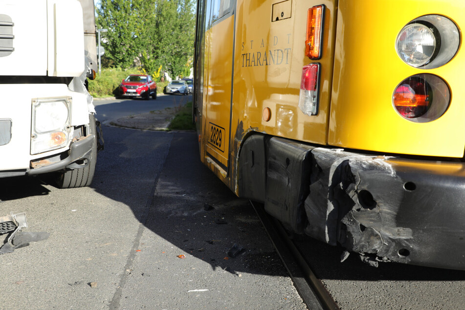 Die Straßenbahn wurde beschädigt.