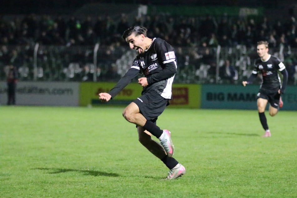 Mittelfeldmann mit Drang zum Tor: Chadi Ramadan (22) vom BFC Preussen jubelt hier nach seinem Treffer gegen Chemie Leipzig.