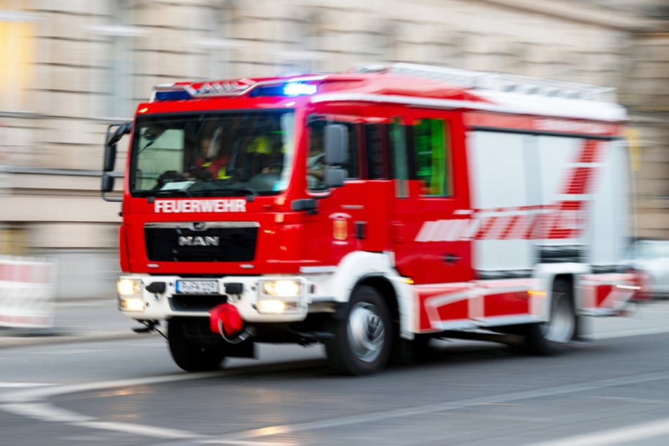 Brandstiftung in Hettstedt: Mehrere Wohnungen brennen lichterloh!