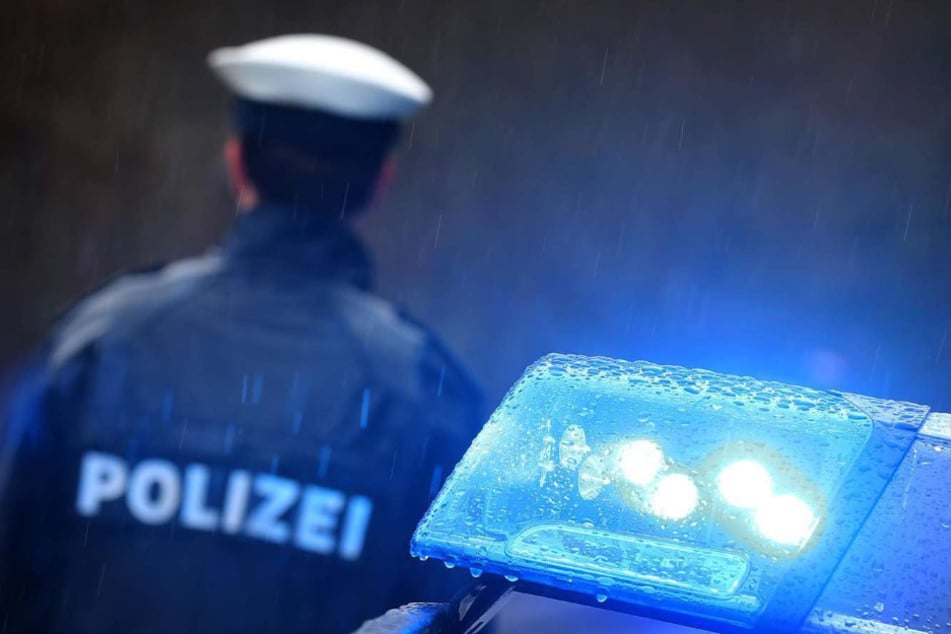 Die Polizei stoppte den 90-Jährigen, bevor etwas Schlimmes passieren konnte. (Symbolbild)