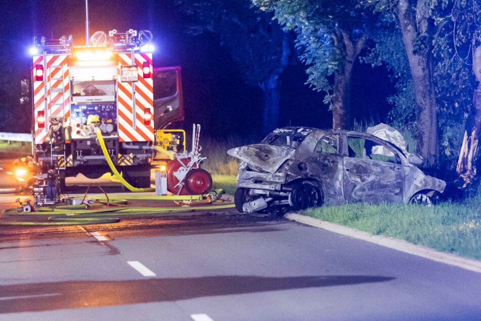 Die Polizei hat inzwischen die Ermittlungen zur Unfallursache aufgenommen. (Symbolbild)