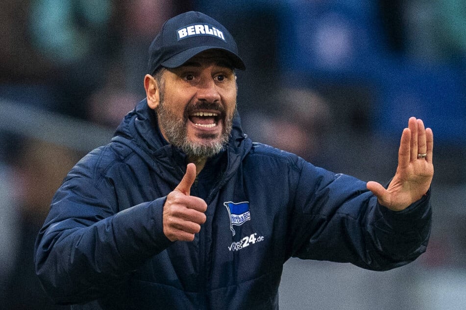 Hertha-Coach Cristian Fiél (44) ist nach dem Testspiel-Sieg gegen den SV Sandhausen nur bedingt zufrieden gewesen.